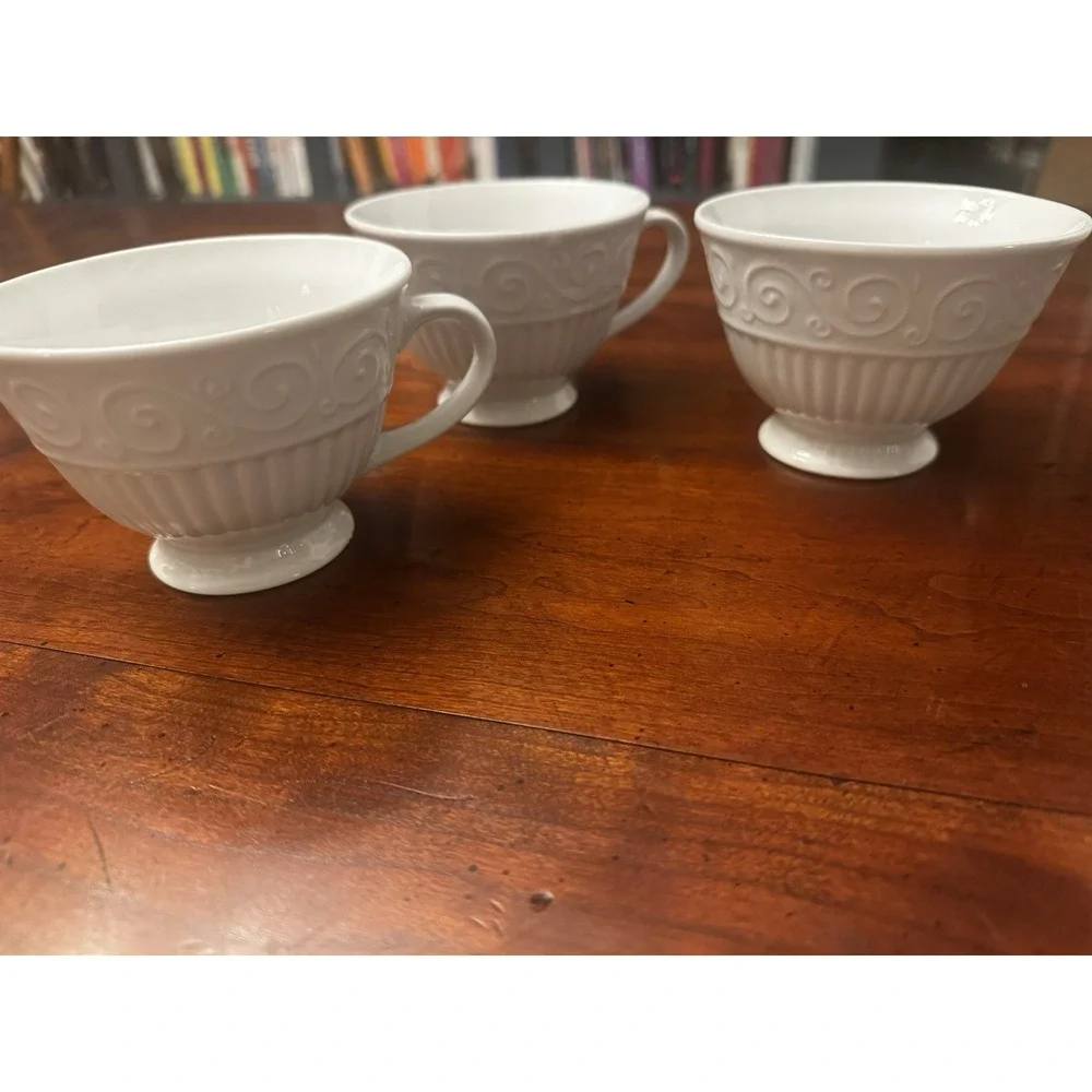 Set Of 3 Claremont by Gibson White Ribbed Scroll Footed‎ Cups